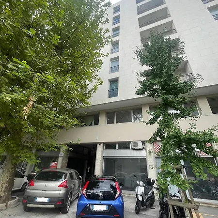 Апартаменти Miramare 5 Posti Letto *